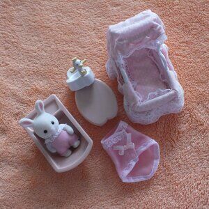 Calico Critters Sophie's Love N' Care Nursery Furniture